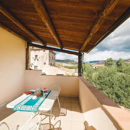Agriturismo Vittoria Farm stay *