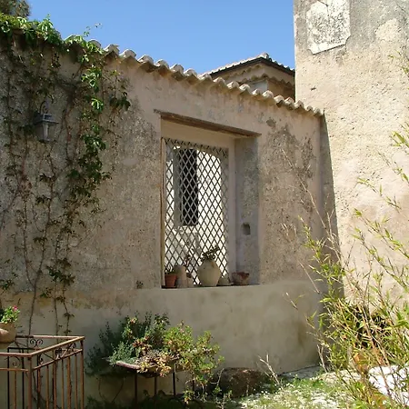 Vittoria Alloggio per agriturismo Guardavalle
