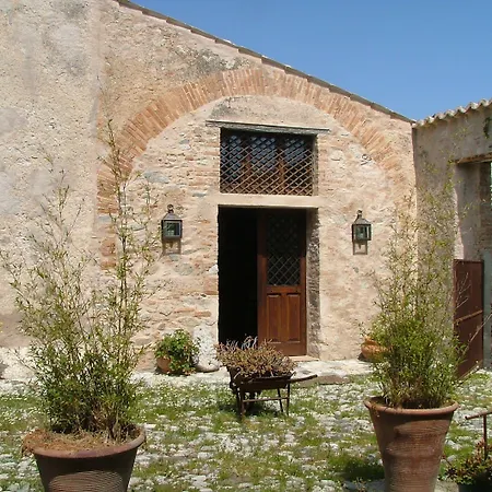 Alloggio per agriturismo Vittoria *